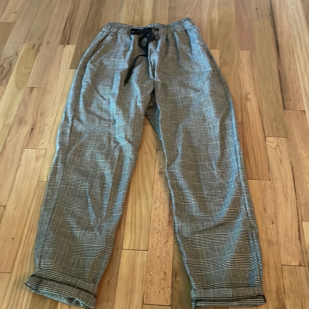 Adorable joggers!